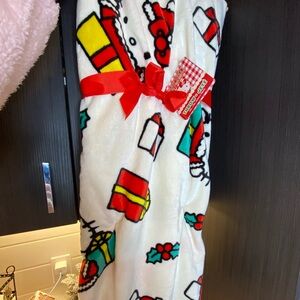 Hello Kitty Christmas Blanket